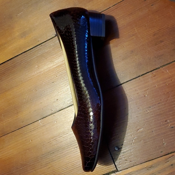 Aerosoles Subway leather reptile print slip on. Sz 9M - Picture 6 of 8